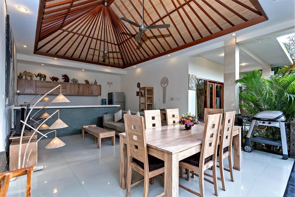 Rumah Indah Villa Seminyak  Exterior photo