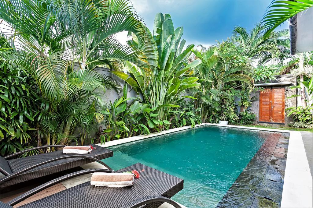 Rumah Indah Villa Seminyak  Exterior photo