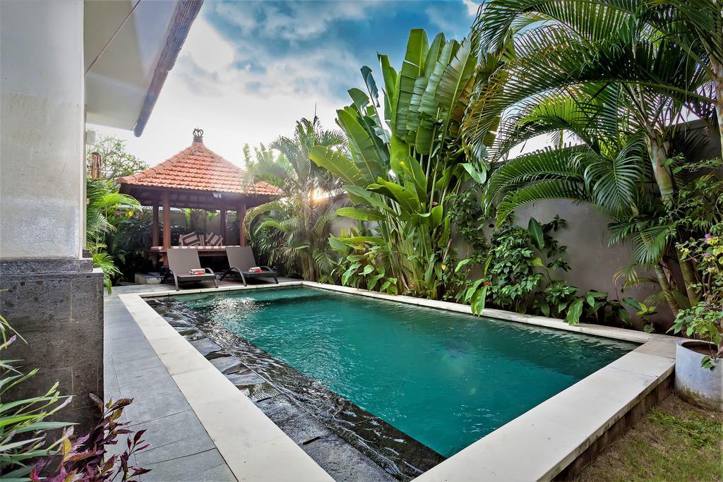 Rumah Indah Villa Seminyak  Exterior photo